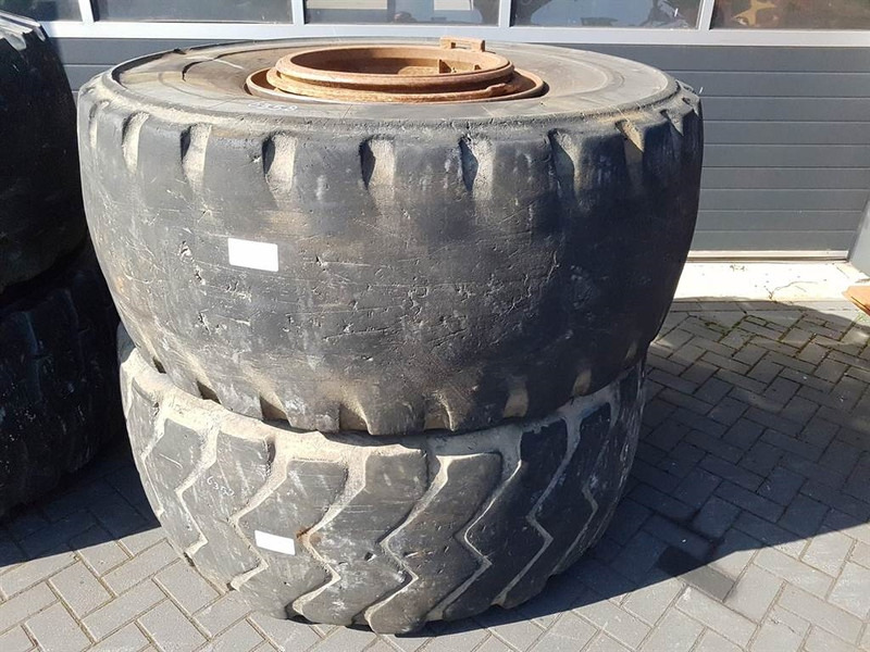 Case 921C-Michelin 26.5R25-Tire/Reifen/Band - Шини і диски в категорії Будівельна техніка: фото 3 Case 921C-Michelin 26.5R25-Tire/Reifen/Band - Шини і диски в категорії Будівельна техніка: фото 3