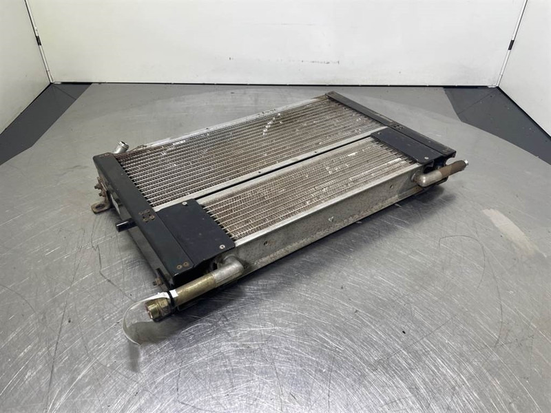 Cat 924G-239-6770-Cooler/Kühler/Koeler - Двигун в категорії Будівельна техніка: фото 3 Cat 924G-239-6770-Cooler/Kühler/Koeler - Двигун в категорії Будівельна техніка: фото 3