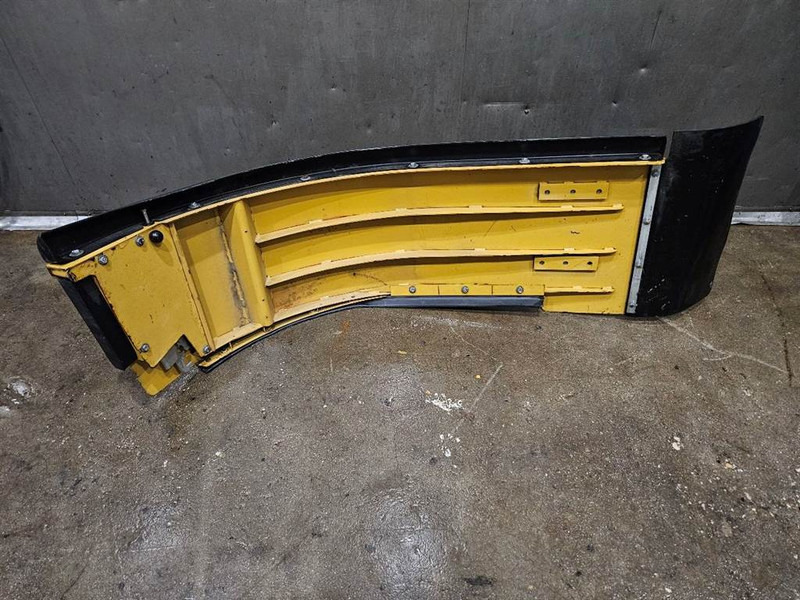 Cat - Rear mud guard/Kotfluegel/Spatbord - Рама/ Шасі в категорії Будівельна техніка: фото 5 Cat - Rear mud guard/Kotfluegel/Spatbord - Рама/ Шасі в категорії Будівельна техніка: фото 5
