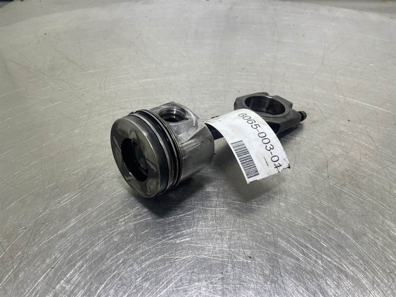 Deutz TD2011L04I - Piston/Kolben/Zuiger - Двигун в категорії Будівельна техніка: фото 1 Deutz TD2011L04I - Piston/Kolben/Zuiger - Двигун в категорії Будівельна техніка: фото 1