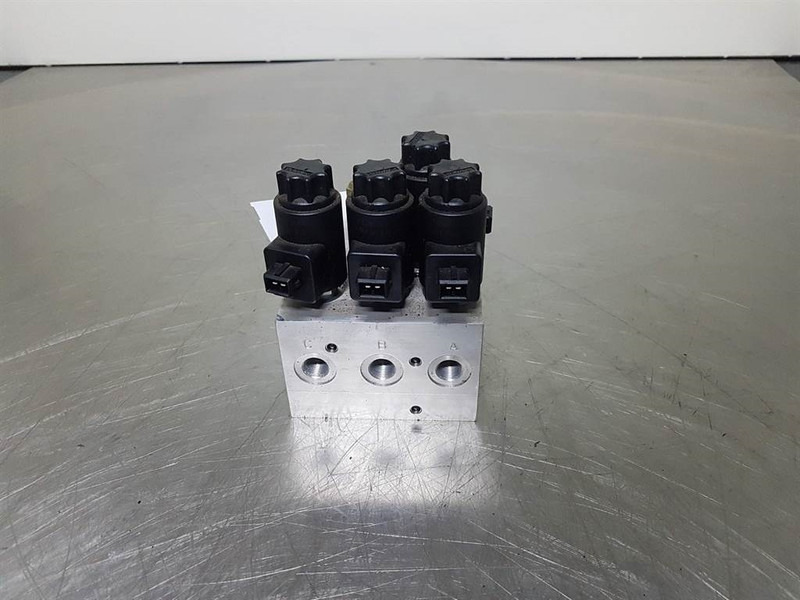 Flutec 3092166-Hydac-Valve/Ventile/Ventiel - Гідравліка в категорії Будівельна техніка: фото 3 Flutec 3092166-Hydac-Valve/Ventile/Ventiel - Гідравліка в категорії Будівельна техніка: фото 3