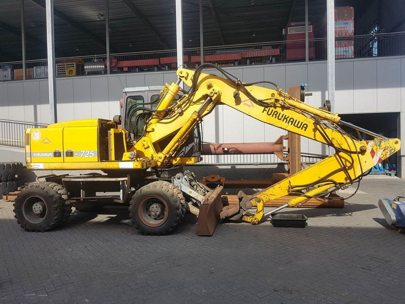 Furukawa W 725 LS (For parts) - Колісний екскаватор: фото 1 Furukawa W 725 LS (For parts) - Колісний екскаватор: фото 1