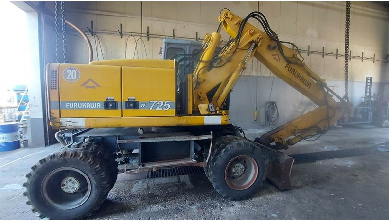 Furukawa W 725 LS (For parts) - Колісний екскаватор: фото 2 Furukawa W 725 LS (For parts) - Колісний екскаватор: фото 2