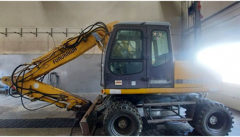Furukawa W 725 LS (For parts) - Колісний екскаватор: фото 4 Furukawa W 725 LS (For parts) - Колісний екскаватор: фото 4