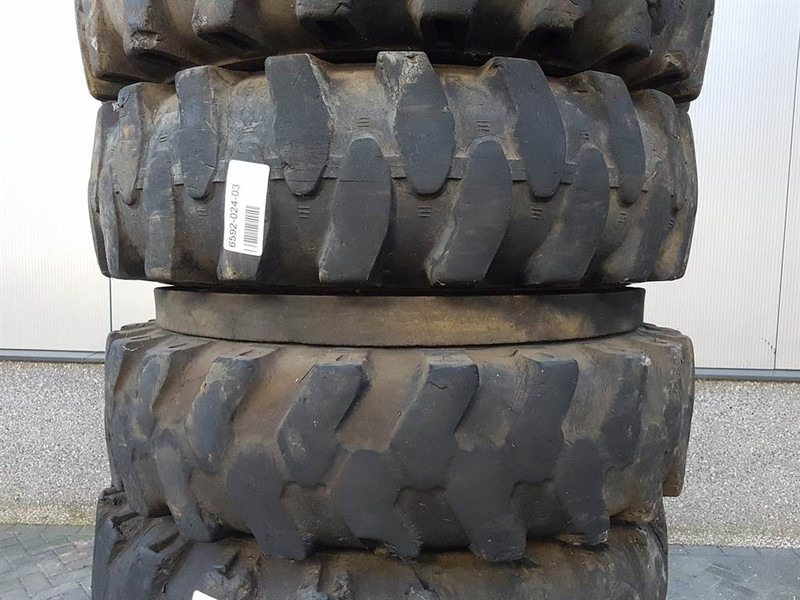 Furukawa W725LS-10.00-20-Tire/Reifen/Band - Шини і диски в категорії Будівельна техніка: фото 4 Furukawa W725LS-10.00-20-Tire/Reifen/Band - Шини і диски в категорії Будівельна техніка: фото 4