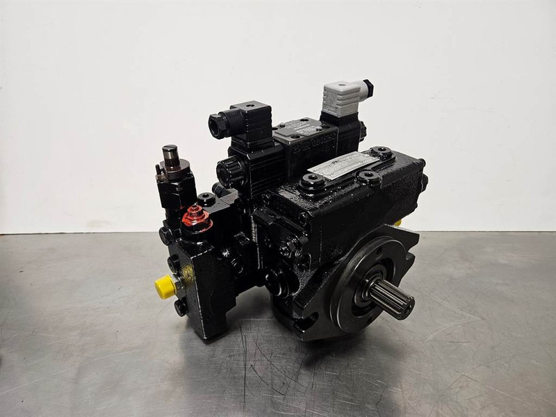 Giant 451T-Bondioli& Pavesi M4PV28-28-Drive pump/Rijpomp - Гідравліка в категорії Будівельна техніка: фото 1 Giant 451T-Bondioli& Pavesi M4PV28-28-Drive pump/Rijpomp - Гідравліка в категорії Будівельна техніка: фото 1