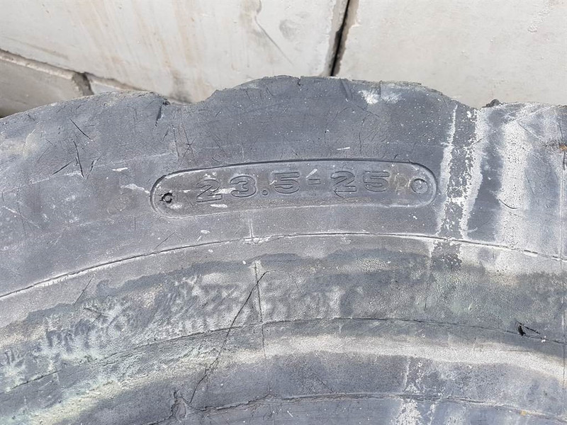 Goodyear 23.5-25 - Tyre/Reifen/Band - Шина в категорії Будівельна техніка: фото 4 Goodyear 23.5-25 - Tyre/Reifen/Band - Шина в категорії Будівельна техніка: фото 4