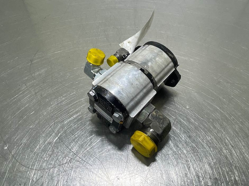 Hyundai HL757-7A-31LD-40500-Fan & brake pump - Гідравліка в категорії Будівельна техніка: фото 3 Hyundai HL757-7A-31LD-40500-Fan & brake pump - Гідравліка в категорії Будівельна техніка: фото 3