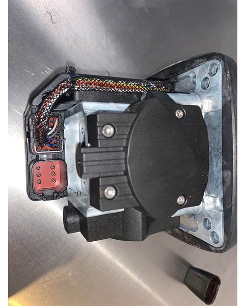 JLG 3006H-Elobau-J4F6ASS00GA0051F-Joystick/Steuergriff - Електрична система в категорії Будівельна техніка: фото 5 JLG 3006H-Elobau-J4F6ASS00GA0051F-Joystick/Steuergriff - Електрична система в категорії Будівельна техніка: фото 5