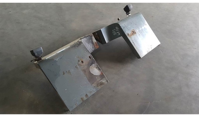Komatsu WA 270 - 3 - Fender/Kotflügel/Spatbord - Крило в категорії Будівельна техніка: фото 4 Komatsu WA 270 - 3 - Fender/Kotflügel/Spatbord - Крило в категорії Будівельна техніка: фото 4