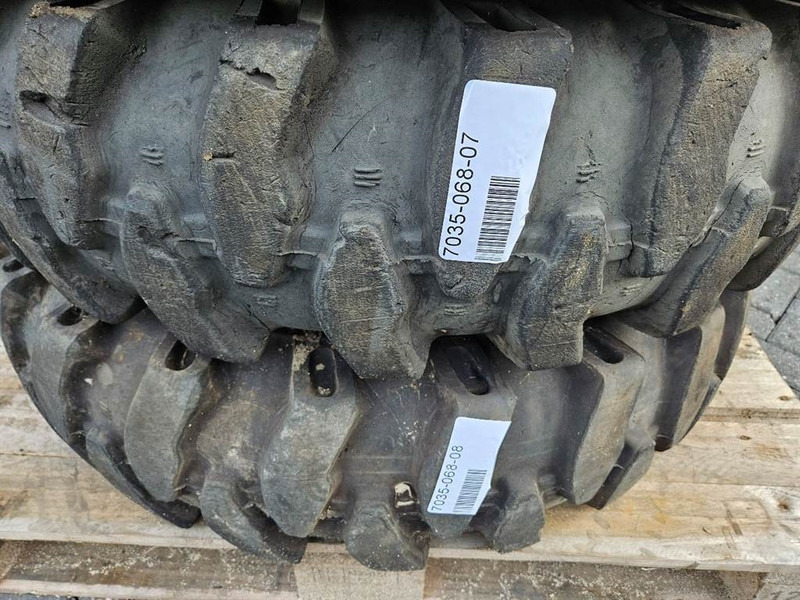 Liebherr A924B-Athletik 10.00-20-Tire/Reifen/Band - Шини і диски в категорії Будівельна техніка: фото 2 Liebherr A924B-Athletik 10.00-20-Tire/Reifen/Band - Шини і диски в категорії Будівельна техніка: фото 2