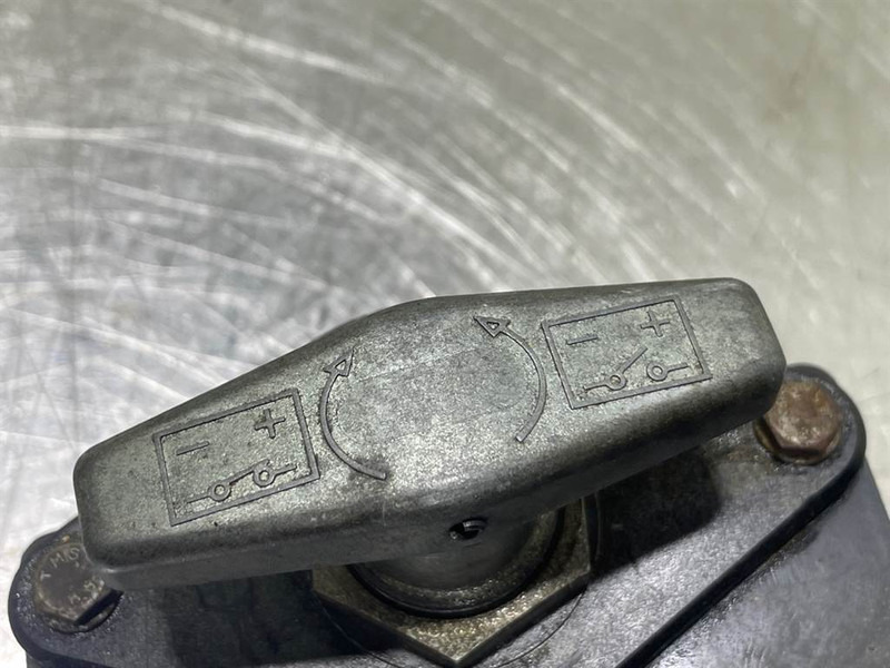 Liebherr L514-12224487-Master switch/Hauptshalter/Massaslot - Електрична система в категорії Будівельна техніка: фото 2 Liebherr L514-12224487-Master switch/Hauptshalter/Massaslot - Електрична система в категорії Будівельна техніка: фото 2