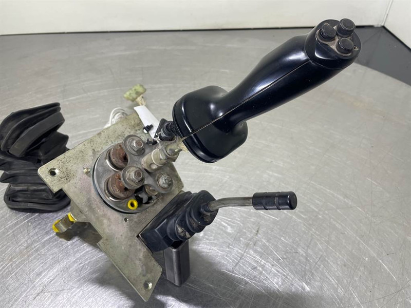 Liebherr L514 Speeder-9841474/5716042-Joystick/Steuergriff - Електрична система в категорії Будівельна техніка: фото 3 Liebherr L514 Speeder-9841474/5716042-Joystick/Steuergriff - Електрична система в категорії Будівельна техніка: фото 3