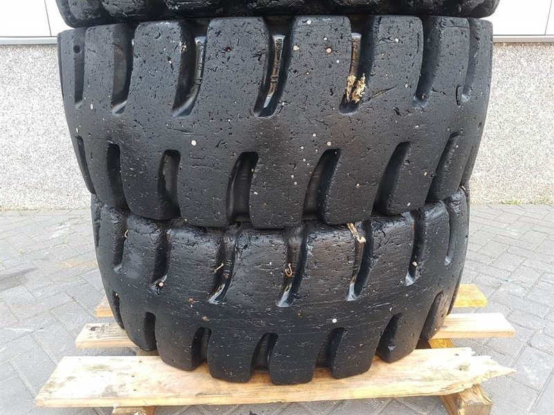 Liebherr L514 Stereo-Goodyear 17.5R25-Tire/Reifen/Band - Шина в категорії Будівельна техніка: фото 4 Liebherr L514 Stereo-Goodyear 17.5R25-Tire/Reifen/Band - Шина в категорії Будівельна техніка: фото 4