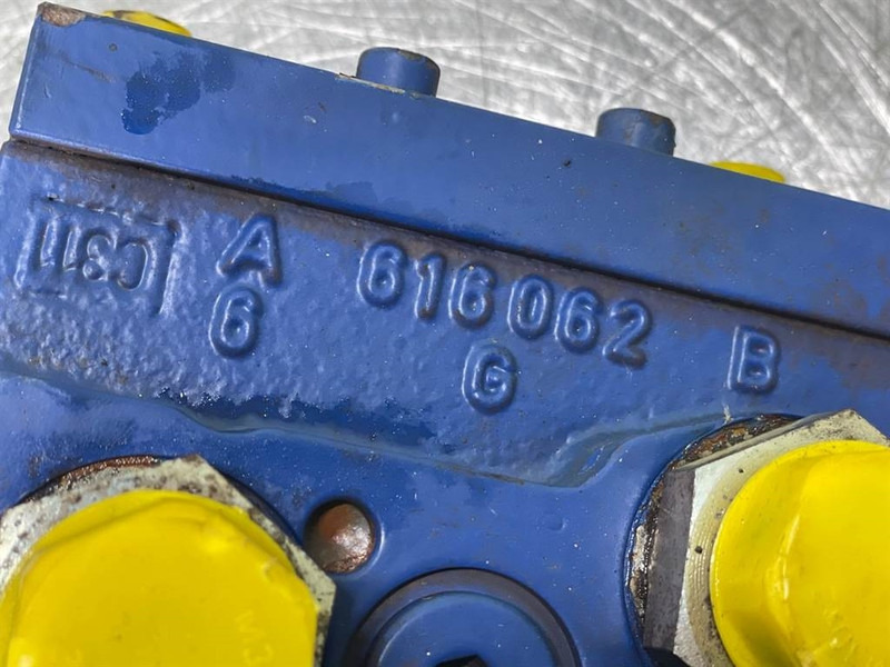 Гідравліка в категорії Будівельна техніка Liebherr L524-10675942 / R901239077-Valve/Ventile/Ventiel: фото 9