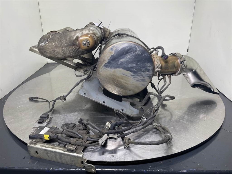 Liebherr L556-10144041-Particulate filter/Partikelfilter - Двигун в категорії Будівельна техніка: фото 5 Liebherr L556-10144041-Particulate filter/Partikelfilter - Двигун в категорії Будівельна техніка: фото 5