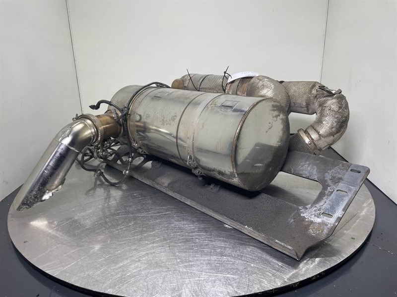 Liebherr L556-10144041-Particulate filter/Partikelfilter - Двигун в категорії Будівельна техніка: фото 1 Liebherr L556-10144041-Particulate filter/Partikelfilter - Двигун в категорії Будівельна техніка: фото 1