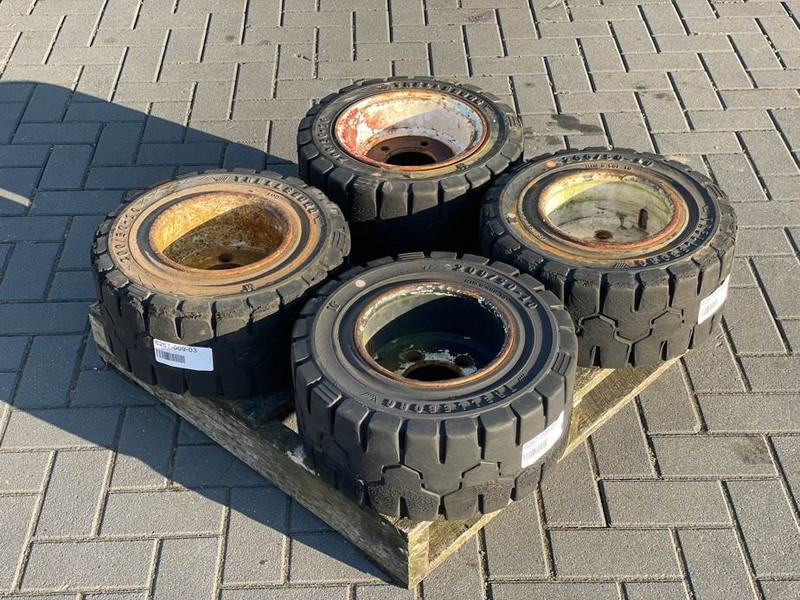 Linde -Trelleborg 200/50-10-Tire/Reifen/Band - Шини і диски в категорії Будівельна техніка: фото 1 Linde -Trelleborg 200/50-10-Tire/Reifen/Band - Шини і диски в категорії Будівельна техніка: фото 1