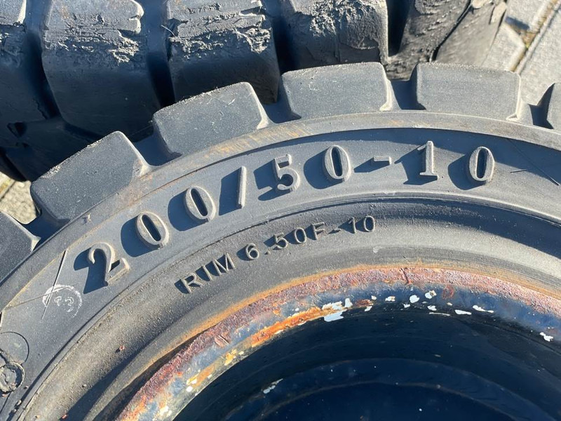 Linde -Trelleborg 200/50-10-Tire/Reifen/Band - Шини і диски в категорії Будівельна техніка: фото 5 Linde -Trelleborg 200/50-10-Tire/Reifen/Band - Шини і диски в категорії Будівельна техніка: фото 5