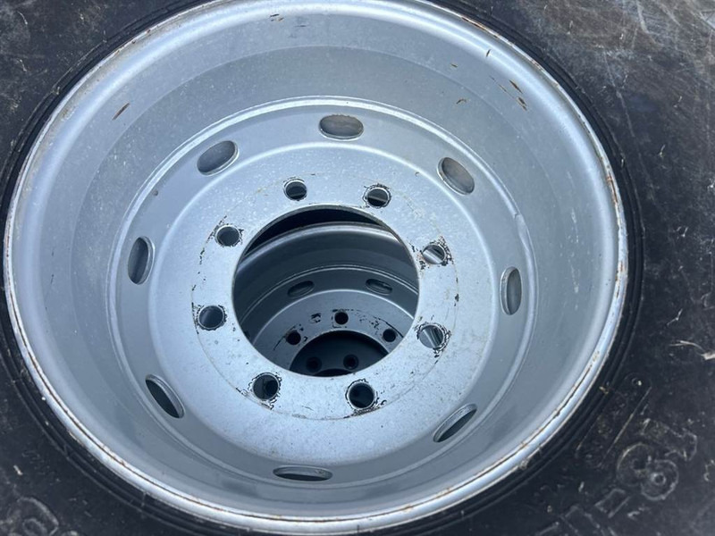 Manitou MRT2145-Mitas 18-19.5-Tire/Reifen/Band - Шини і диски в категорії Будівельна техніка: фото 3 Manitou MRT2145-Mitas 18-19.5-Tire/Reifen/Band - Шини і диски в категорії Будівельна техніка: фото 3