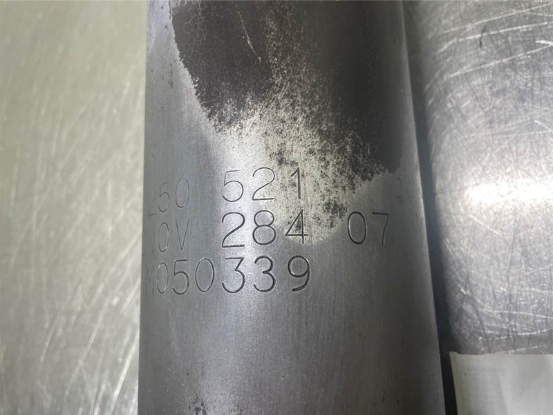 Manitou MT523-250521-Exhaust/Auspuff/Uitlaat - Двигун в категорії Будівельна техніка: фото 4 Manitou MT523-250521-Exhaust/Auspuff/Uitlaat - Двигун в категорії Будівельна техніка: фото 4