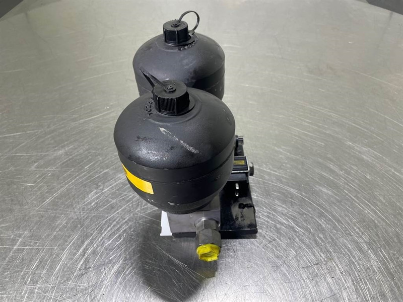 Mecalac 12MTX-4108214A-Stabilising module - Гідравліка в категорії Будівельна техніка: фото 3 Mecalac 12MTX-4108214A-Stabilising module - Гідравліка в категорії Будівельна техніка: фото 3