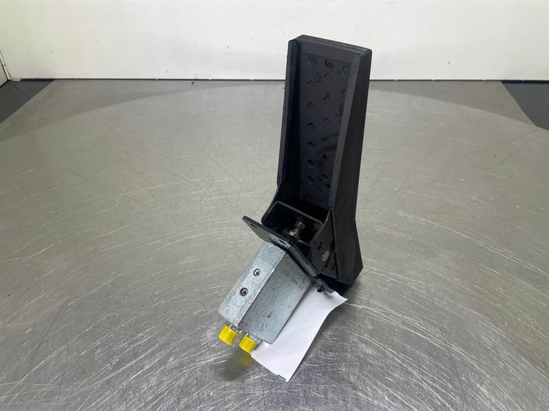 Mecalac 12MTX-5270642-Control pedal boom - Гідравліка в категорії Будівельна техніка: фото 5 Mecalac 12MTX-5270642-Control pedal boom - Гідравліка в категорії Будівельна техніка: фото 5