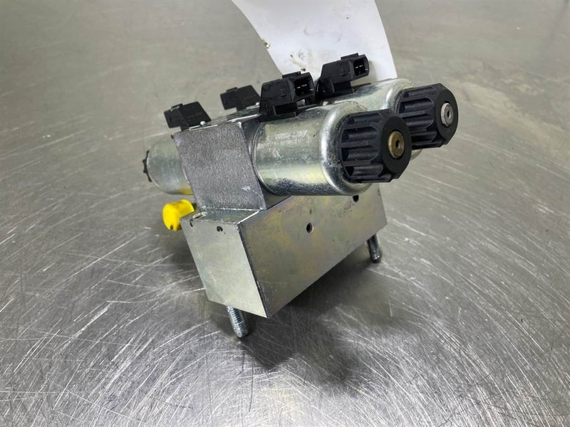 Mecalac 12MTX-6090364-NG6 Valve/Ventile/Ventiel - Гідравліка в категорії Будівельна техніка: фото 3 Mecalac 12MTX-6090364-NG6 Valve/Ventile/Ventiel - Гідравліка в категорії Будівельна техніка: фото 3