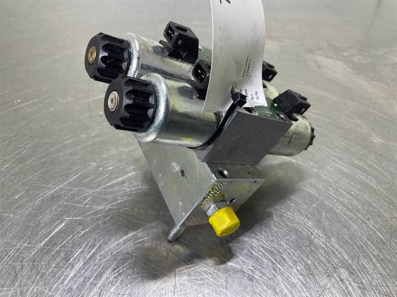 Mecalac 12MTX-6090364-NG6 Valve/Ventile/Ventiel - Гідравліка в категорії Будівельна техніка: фото 4 Mecalac 12MTX-6090364-NG6 Valve/Ventile/Ventiel - Гідравліка в категорії Будівельна техніка: фото 4