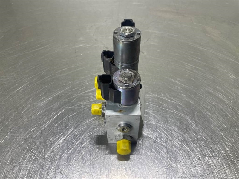 Mecalac 12MTX-6090387-Servo valve/Servoventil/Servoventiel - Гідравліка в категорії Будівельна техніка: фото 3 Mecalac 12MTX-6090387-Servo valve/Servoventil/Servoventiel - Гідравліка в категорії Будівельна техніка: фото 3