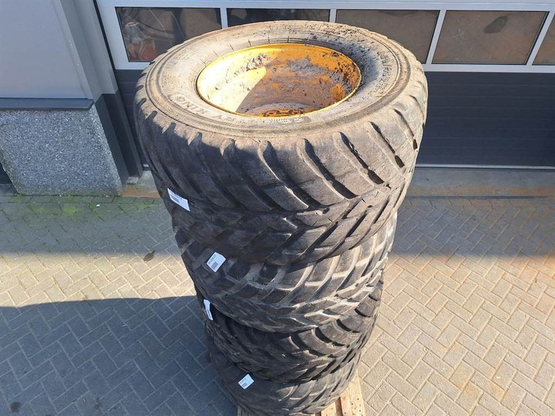 Mecalac 12MTX-Nokian 560/45R22.5-Tire/Reifen/Band - Шини і диски в категорії Будівельна техніка: фото 3 Mecalac 12MTX-Nokian 560/45R22.5-Tire/Reifen/Band - Шини і диски в категорії Будівельна техніка: фото 3