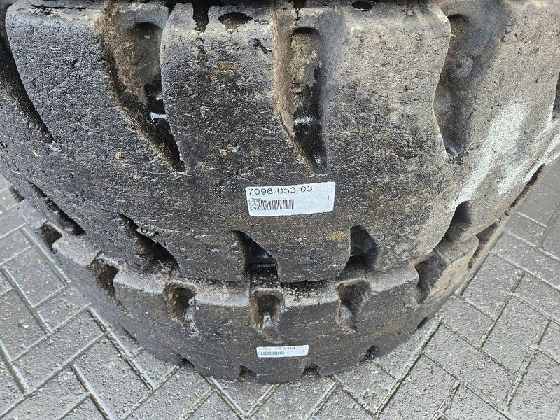 New Holland W110C-Barkley 17.5R25-Tire/Reifen/Band - Шини і диски в категорії Будівельна техніка: фото 3 New Holland W110C-Barkley 17.5R25-Tire/Reifen/Band - Шини і диски в категорії Будівельна техніка: фото 3