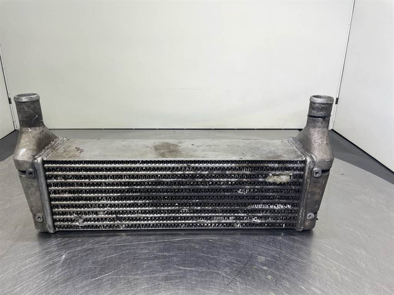 New Holland W110C - Intercooler/Kühler/Koeler - Двигун в категорії Будівельна техніка: фото 4 New Holland W110C - Intercooler/Kühler/Koeler - Двигун в категорії Будівельна техніка: фото 4