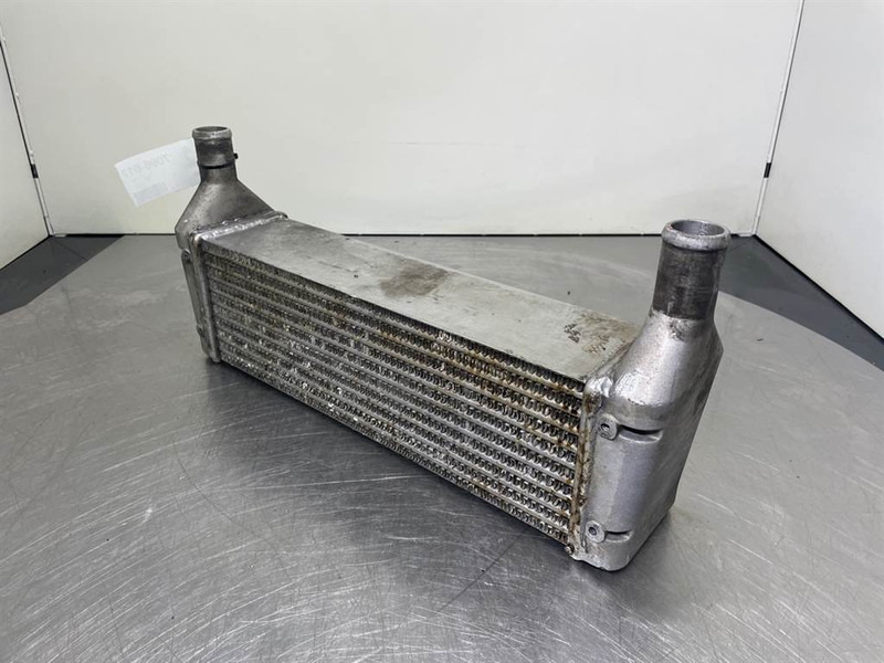 New Holland W110C - Intercooler/Kühler/Koeler - Двигун в категорії Будівельна техніка: фото 2 New Holland W110C - Intercooler/Kühler/Koeler - Двигун в категорії Будівельна техніка: фото 2
