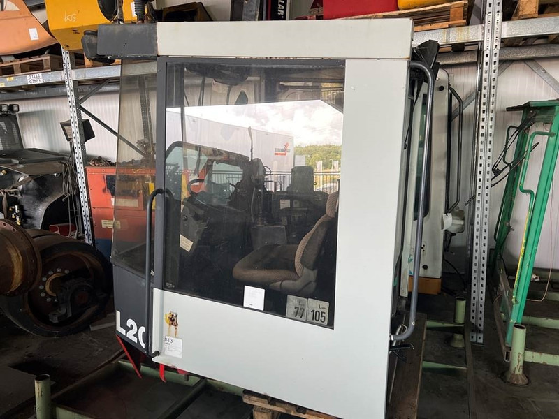 O & K L20I - Cabin/Kabine/Cabine - Кабіна й інтер'єр в категорії Будівельна техніка: фото 2 O & K L20I - Cabin/Kabine/Cabine - Кабіна й інтер'єр в категорії Будівельна техніка: фото 2