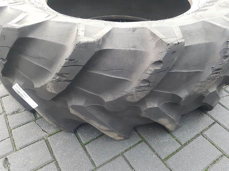 Pirelli 420/70R28-Tire/Reifen/Band - Шини і диски в категорії Будівельна техніка: фото 3 Pirelli 420/70R28-Tire/Reifen/Band - Шини і диски в категорії Будівельна техніка: фото 3