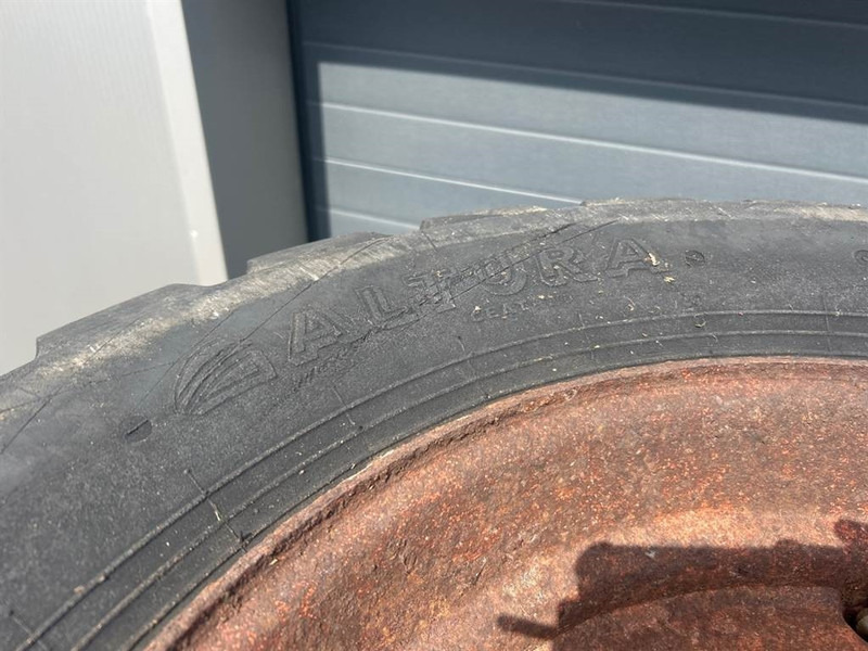 Schaeff SKL841-Altura 550/45-22.5-Tire/Reifen/Band - Шини і диски в категорії Будівельна техніка: фото 5 Schaeff SKL841-Altura 550/45-22.5-Tire/Reifen/Band - Шини і диски в категорії Будівельна техніка: фото 5