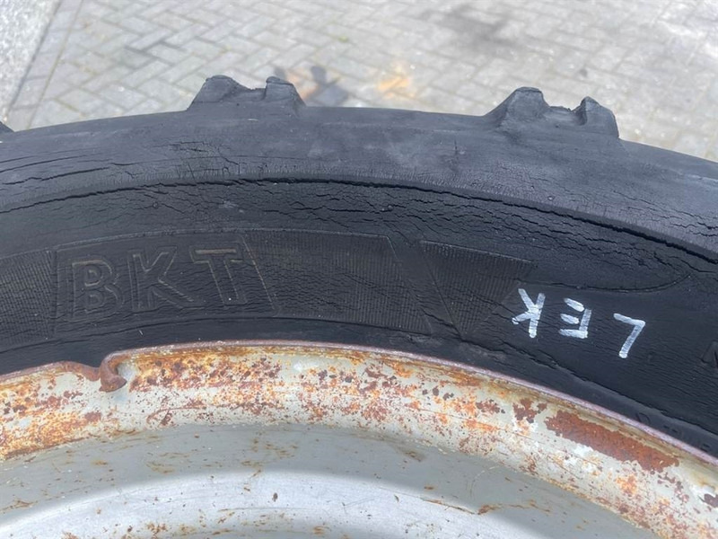 Schaeff SKS661-BKT 405/70-24 (16/70-24)-Tire/Reifen/Band - Шини і диски в категорії Будівельна техніка: фото 3 Schaeff SKS661-BKT 405/70-24 (16/70-24)-Tire/Reifen/Band - Шини і диски в категорії Будівельна техніка: фото 3