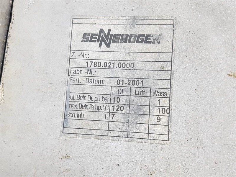 Sennebogen - AKG 1780.021.0000 - Cooler/Kühler/Koeler - Двигун та запчастини в категорії Будівельна техніка: фото 4 Sennebogen - AKG 1780.021.0000 - Cooler/Kühler/Koeler - Двигун та запчастини в категорії Будівельна техніка: фото 4