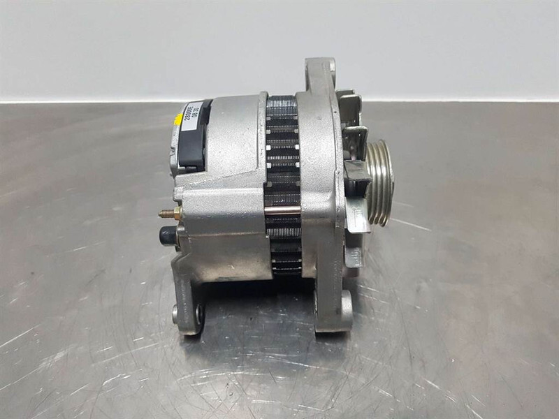 Terex Schaeff SKL833-14V 65A-Alternator/Lichtmaschine/Dynamo - Двигун в категорії Будівельна техніка: фото 3 Terex Schaeff SKL833-14V 65A-Alternator/Lichtmaschine/Dynamo - Двигун в категорії Будівельна техніка: фото 3