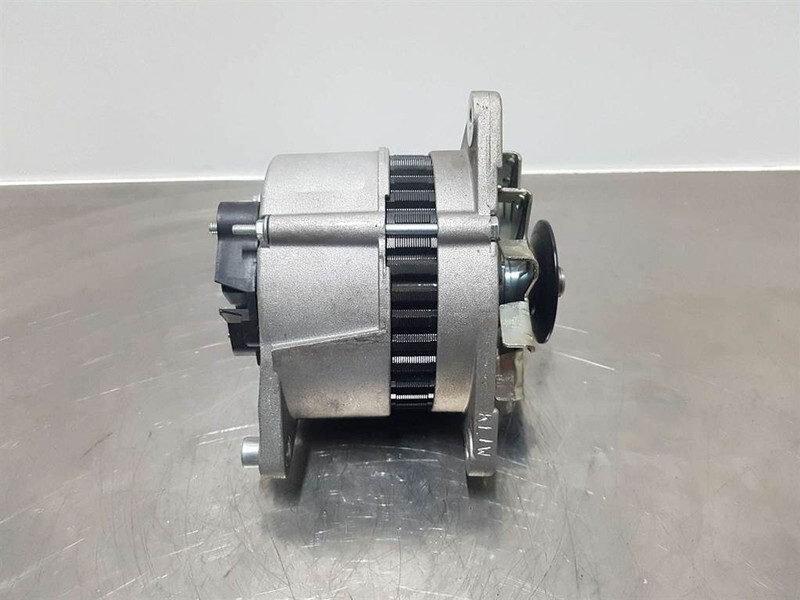 Terex Schaeff SKL843-14V 65A-Alternator/Lichtmaschine/Dynamo - Двигун в категорії Будівельна техніка: фото 3 Terex Schaeff SKL843-14V 65A-Alternator/Lichtmaschine/Dynamo - Двигун в категорії Будівельна техніка: фото 3