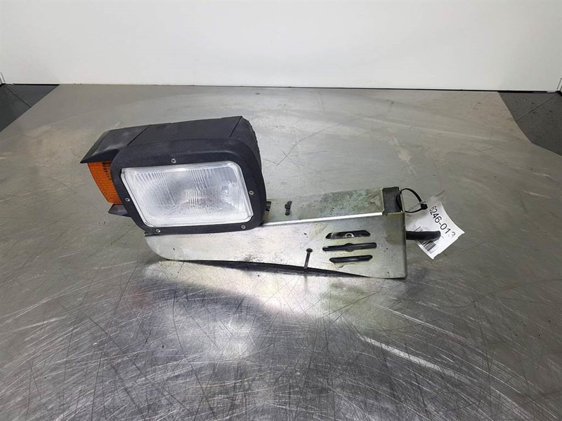 Terex TL260-0455003002-Light/Leuchte/Verlichting - Електрична система в категорії Будівельна техніка: фото 1 Terex TL260-0455003002-Light/Leuchte/Verlichting - Електрична система в категорії Будівельна техніка: фото 1