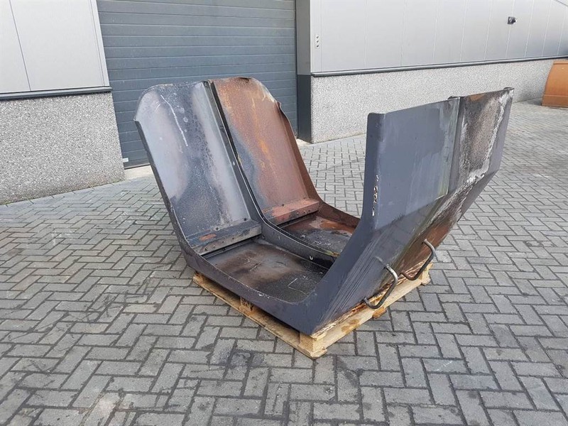 Terex TL260-0457006030-Mud guard/Kotfluegel/Spatbord - Крило в категорії Будівельна техніка: фото 3 Terex TL260-0457006030-Mud guard/Kotfluegel/Spatbord - Крило в категорії Будівельна техніка: фото 3