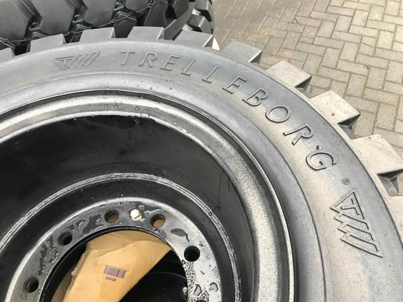 Trelleborg 10.00-20 Dual excavator solid-Tyre/Reifen/Banden - Шини і диски в категорії Будівельна техніка: фото 4 Trelleborg 10.00-20 Dual excavator solid-Tyre/Reifen/Banden - Шини і диски в категорії Будівельна техніка: фото 4