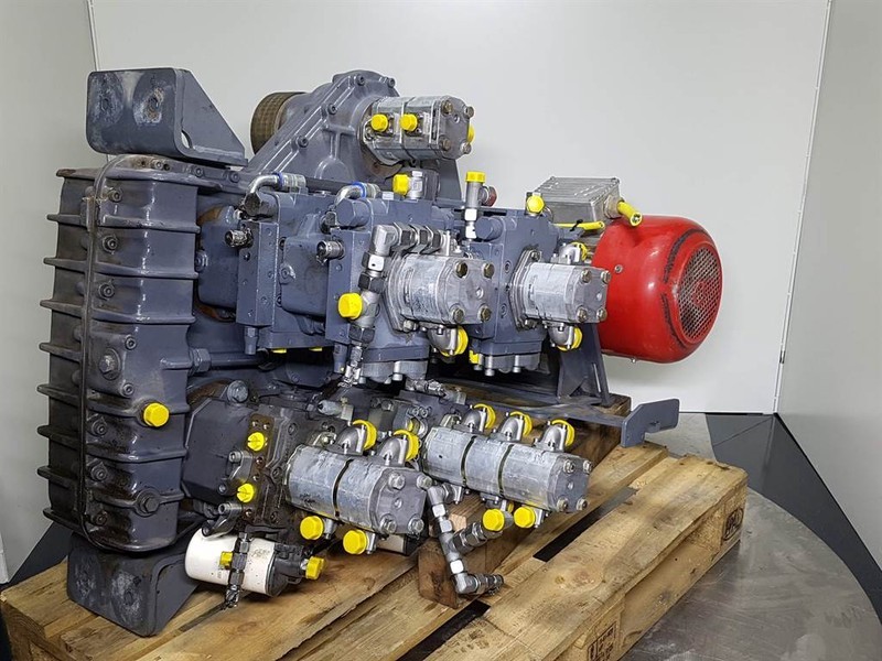Vögele SUPER 1600/1603/1800/1803- 2031320 -Transmission - Коробка передач та запчастини в категорії Будівельна техніка: фото 1 Vögele SUPER 1600/1603/1800/1803- 2031320 -Transmission - Коробка передач та запчастини в категорії Будівельна техніка: фото 1