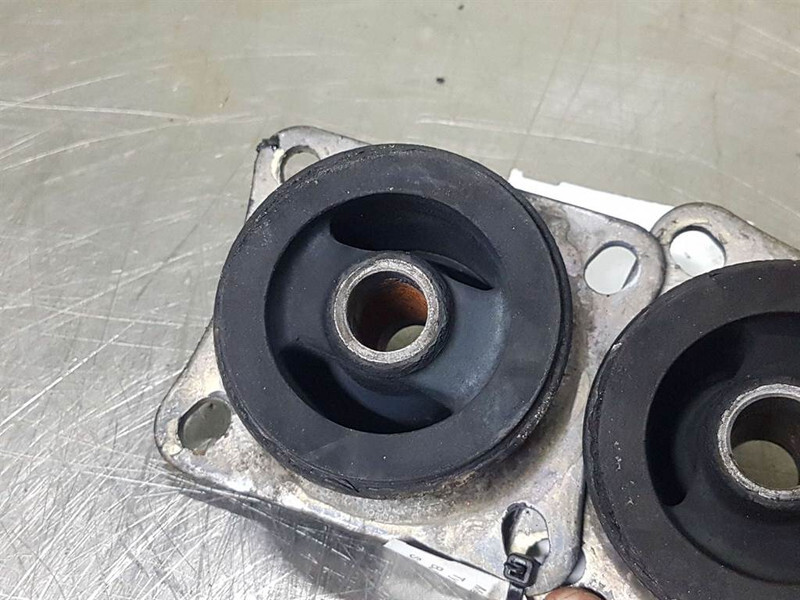 Yanmar V70 Speeder-AMC-Vibration damper/Vibrationsdämpfer - Двигун в категорії Будівельна техніка: фото 4 Yanmar V70 Speeder-AMC-Vibration damper/Vibrationsdämpfer - Двигун в категорії Будівельна техніка: фото 4