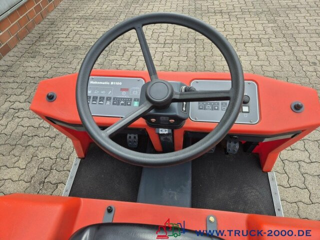 Hako Hakomatic B1100 Kehr- Nass- Scheuersaugmaschine - Підмітально-прибиральна машина: фото 3 Hako Hakomatic B1100 Kehr- Nass- Scheuersaugmaschine - Підмітально-прибиральна машина: фото 3