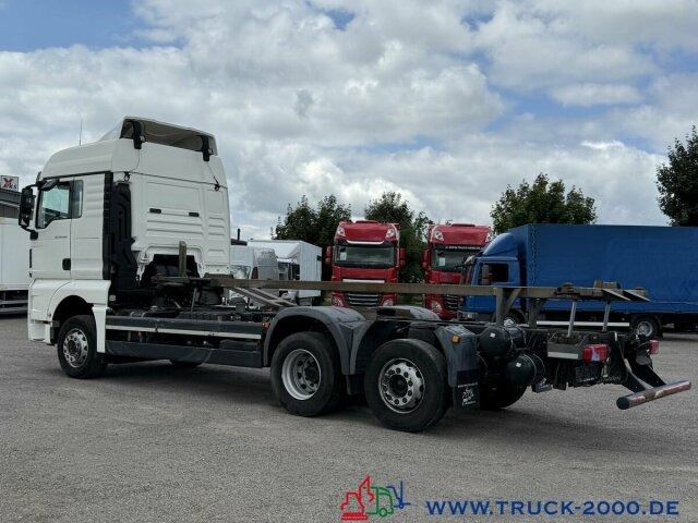 MAN TGX 26.480 XLX Haus Bett hydr Hub Multi Wechsler - Контейнеровоз/ Змінний кузов вантажівка: фото 2 MAN TGX 26.480 XLX Haus Bett hydr Hub Multi Wechsler - Контейнеровоз/ Змінний кузов вантажівка: фото 2