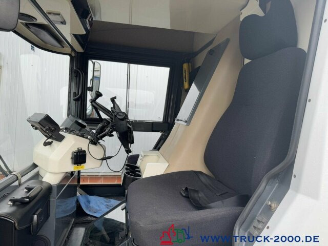 Ravo 540 3 Besensystem Sweeper + Sprühen 50 Km/h - Підмітально-прибиральна машина: фото 5 Ravo 540 3 Besensystem Sweeper + Sprühen 50 Km/h - Підмітально-прибиральна машина: фото 5