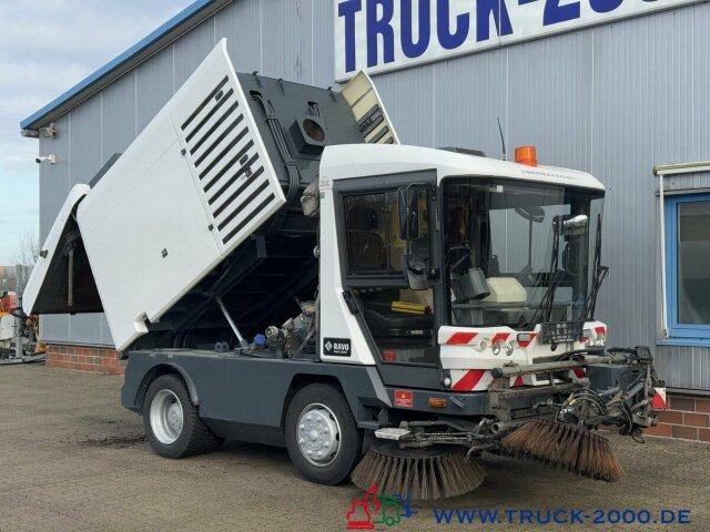 Ravo 540 3 Besensystem Sweeper + Sprühen 50 Km/h - Підмітально-прибиральна машина: фото 3 Ravo 540 3 Besensystem Sweeper + Sprühen 50 Km/h - Підмітально-прибиральна машина: фото 3